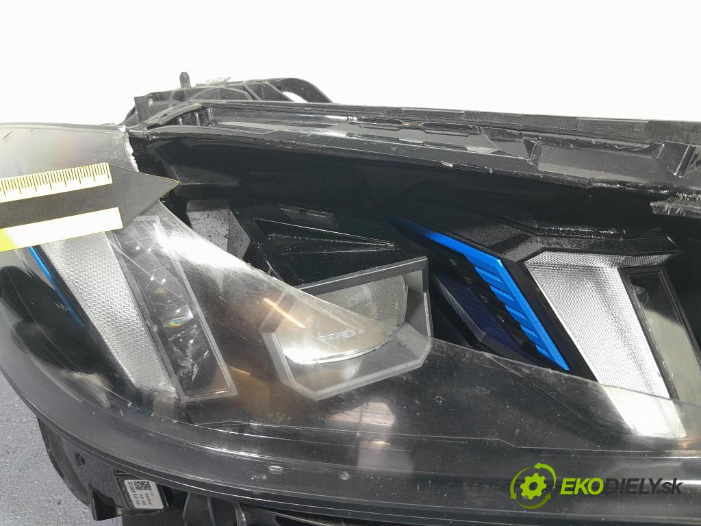 Bmw M4 2025 světlo v pravo: 5A3B314