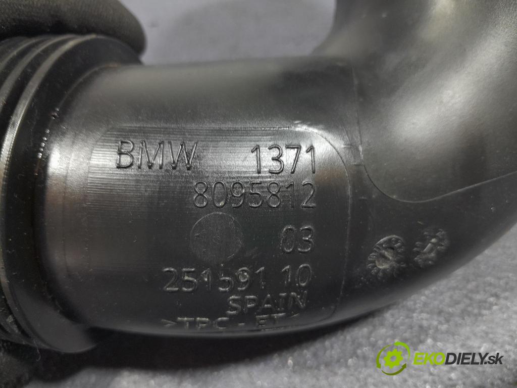 Bmw M4 2025 trubka Vzduch: 8095812