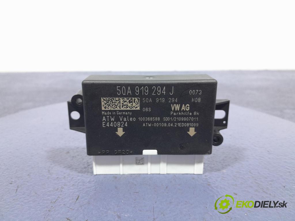 Vw Passat 2021 snímač / řídící jednotka PDC 5QA919294J