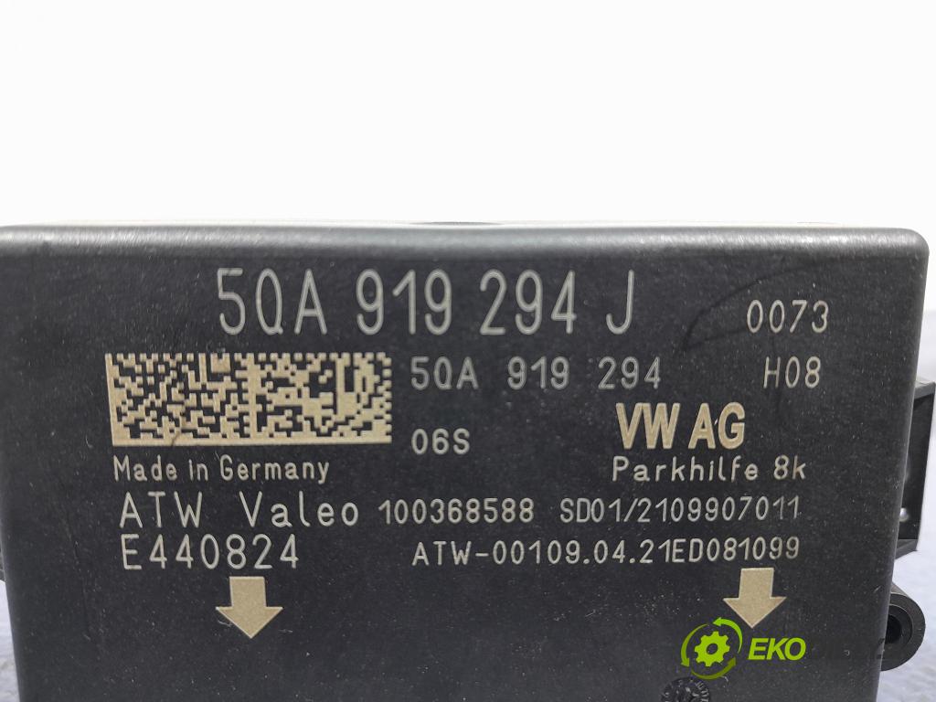 Vw Passat 2021 snímač / řídící jednotka PDC 5QA919294J