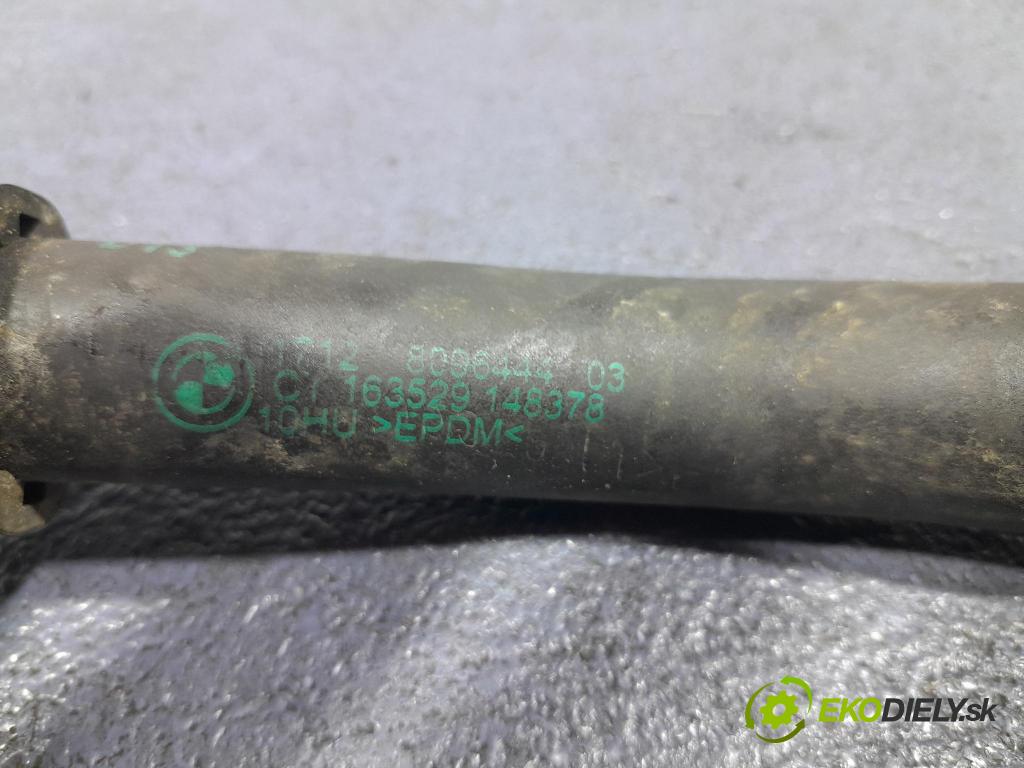 Bmw M4 2025 trubka Chladič: 8096444