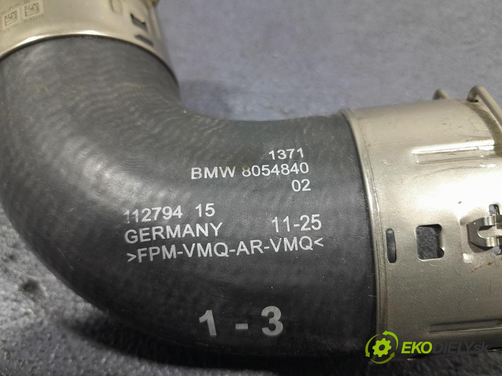 Bmw M4 2025 trubka Vzduch: 8054840