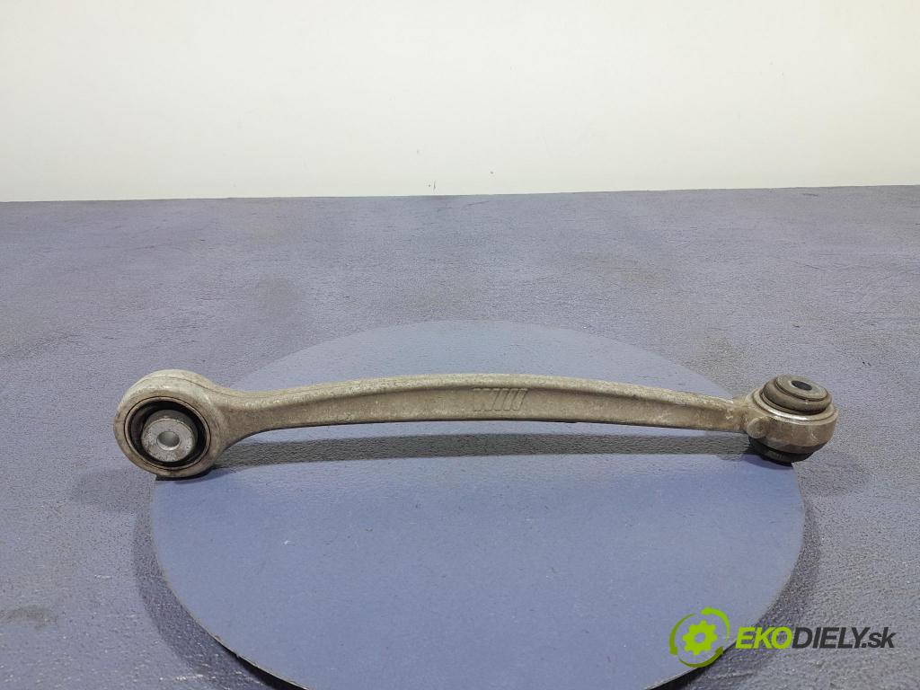 Bmw M4 2025 zad v pravo: 2284534