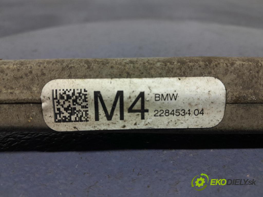Bmw M4 2025 zad v pravo: 2284534