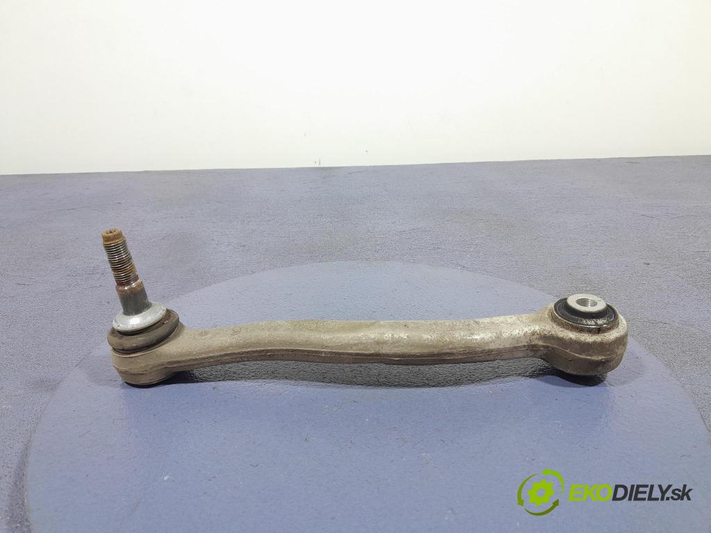 Bmw M4 2025 zad v pravo: 9504612