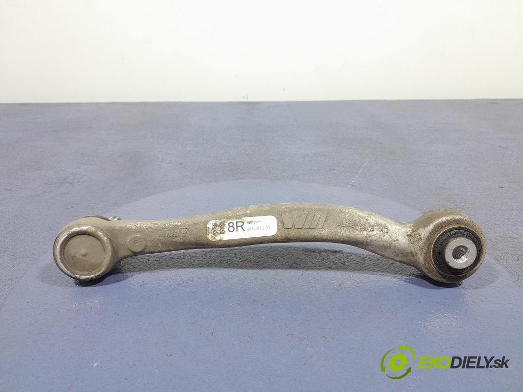 Bmw M4 2025 zad v pravo: 9504612