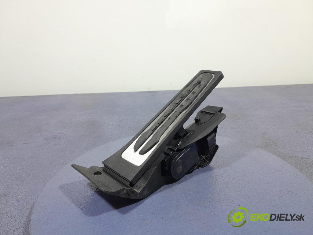 Bmw M4 2025 pedal Plyn: 5A47458