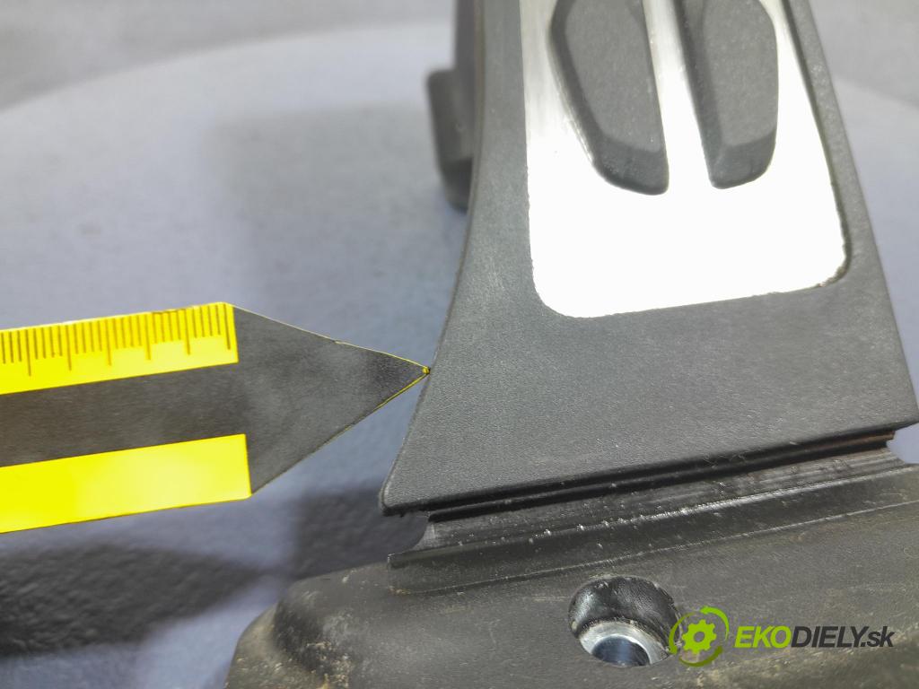 Bmw M4 2025 pedal Plyn: 5A47458
