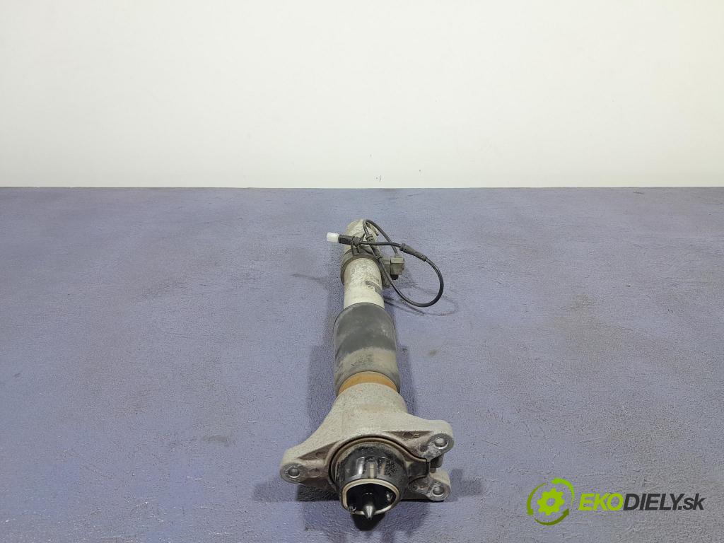 Bmw M4 2025 tlmič zad Správny.: 8091380