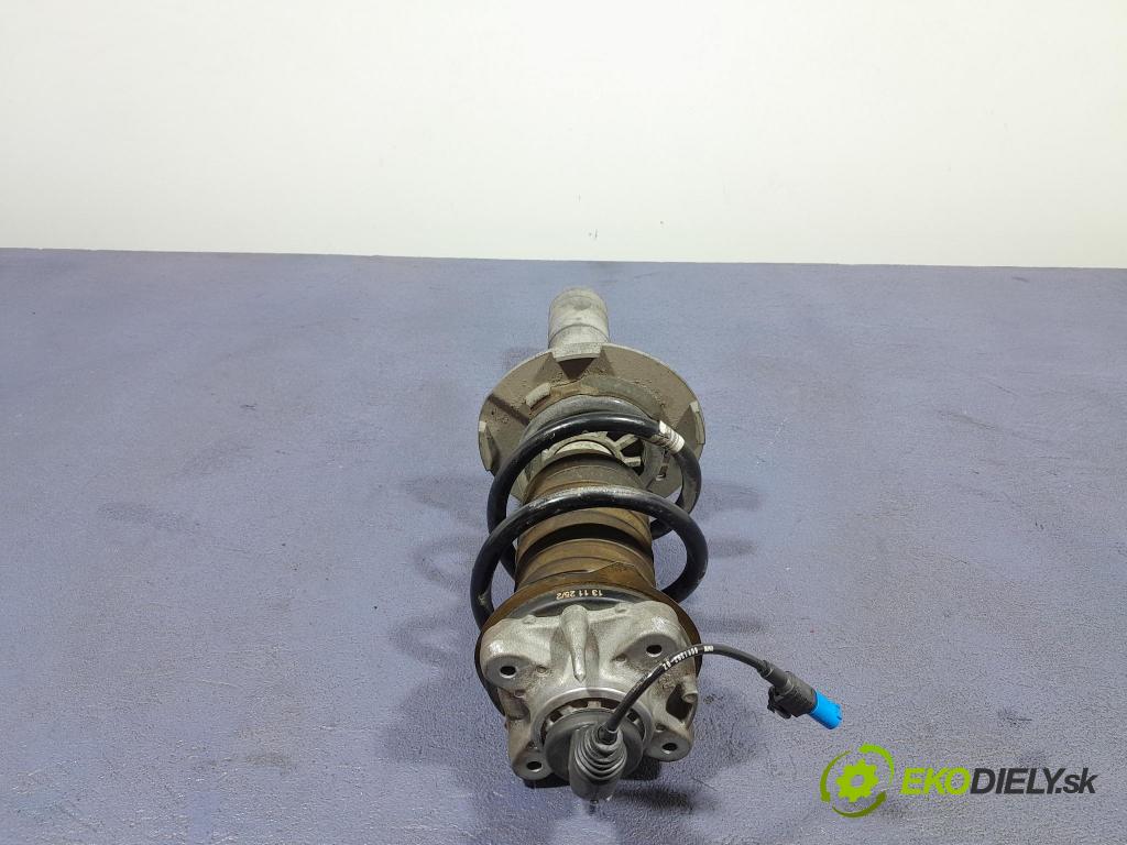 Bmw M4 2025 tlmič Predné Správny.: 8091356