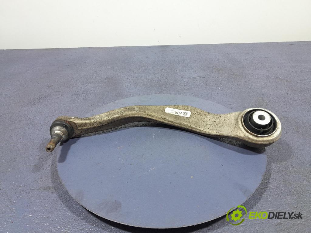 Bmw M4 2025 Predné v pravo: 8095654