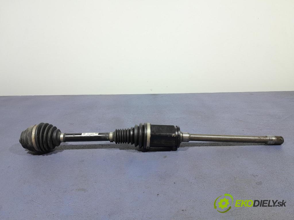 Bmw M4 2025 poloos Prava: Predné 8092196