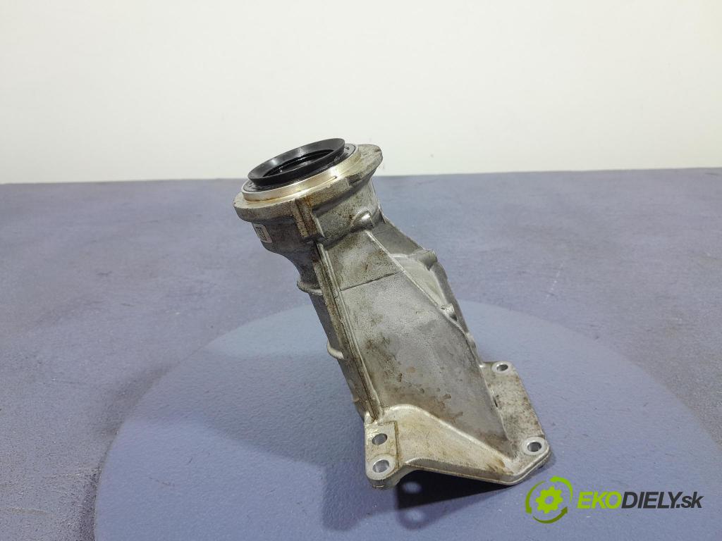 Bmw M4 2025 poloos Prava: Predné 8639382