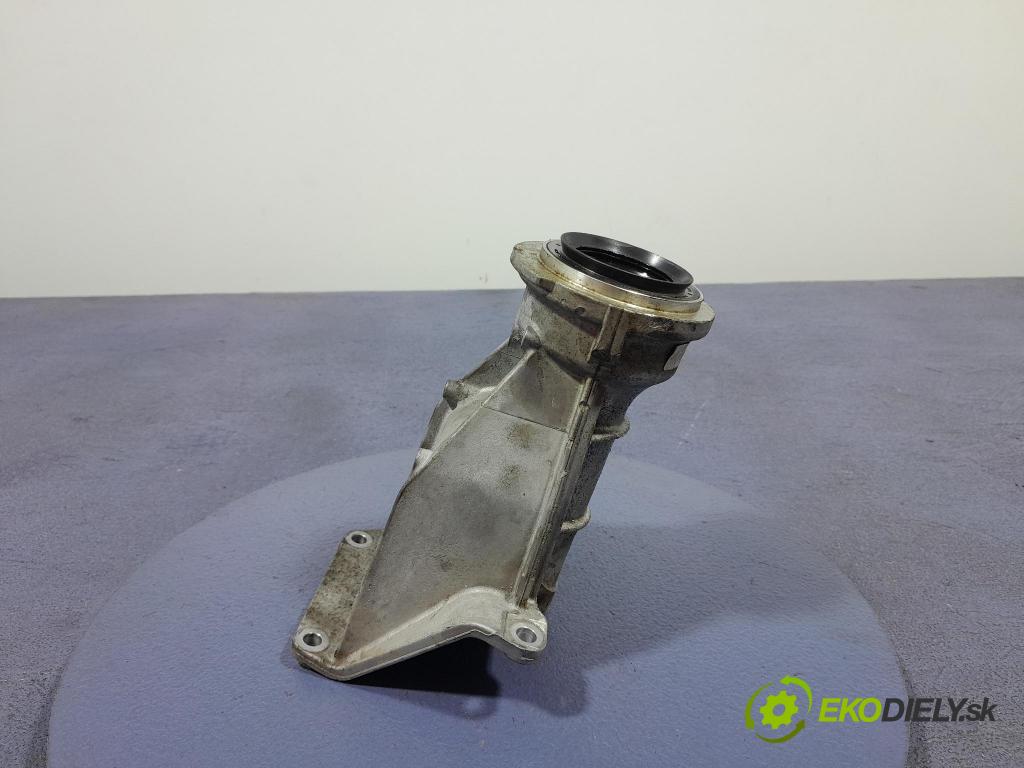 Bmw M4 2025 poloos Prava: Predné 8639382