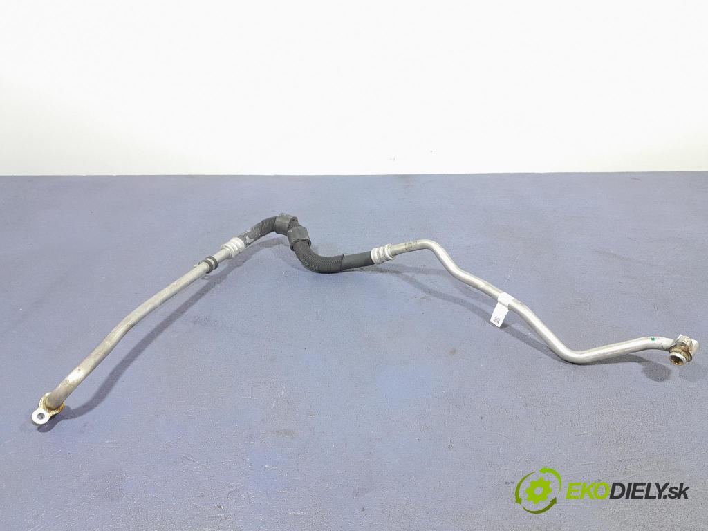 Bmw M4 2025 rúrka Olej 8848389