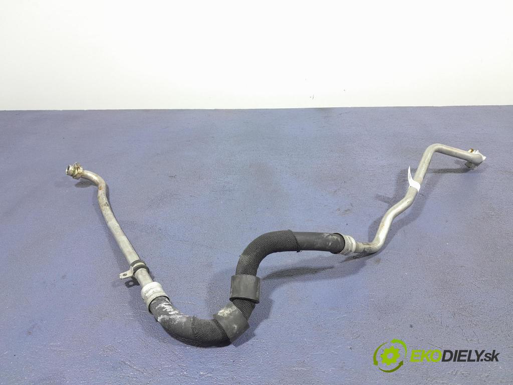 Bmw M4 2025 rúrka Olej 8848389
