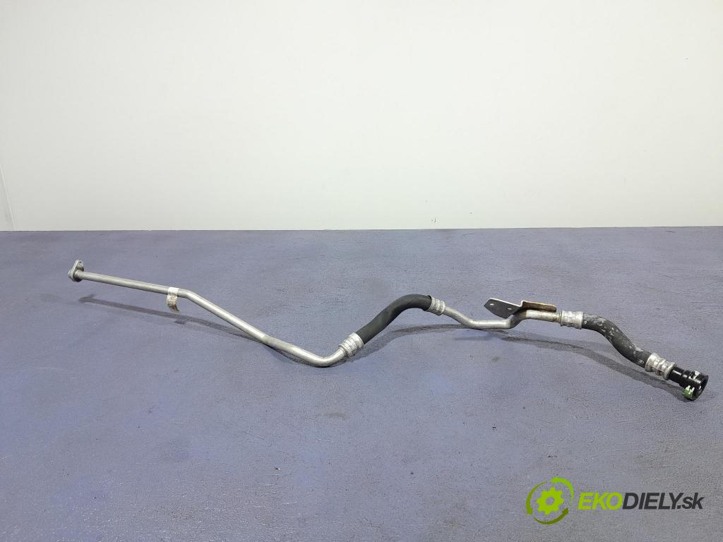 Bmw M4 2025 rúrka Olej 8096458