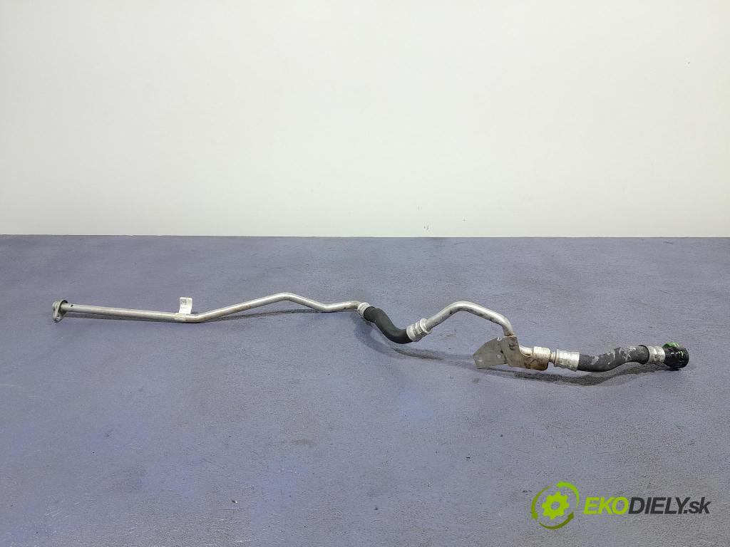 Bmw M4 2025 rúrka Olej 8096458