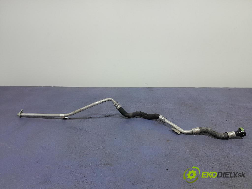 Bmw M4 2025 rúrka Olej 8096457