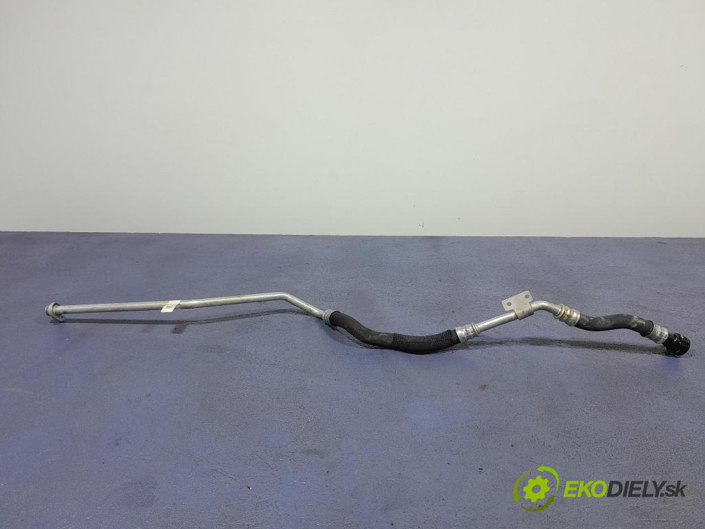 Bmw M4 2025 rúrka Olej 8096457