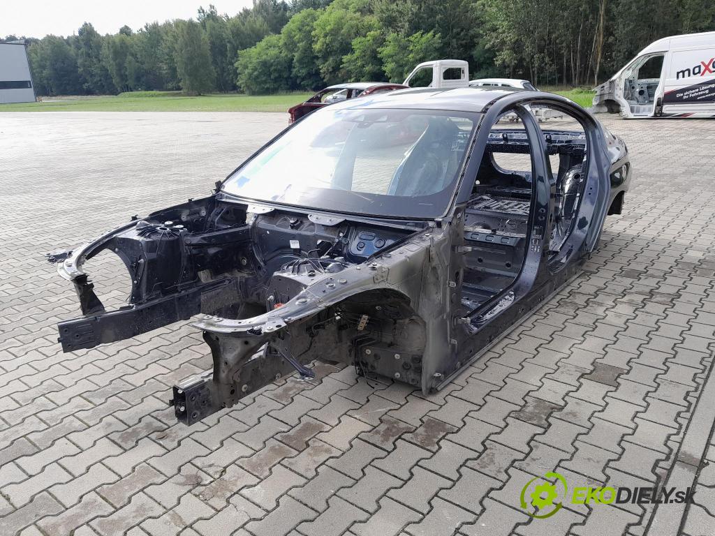 Bmw M5 2018 zad