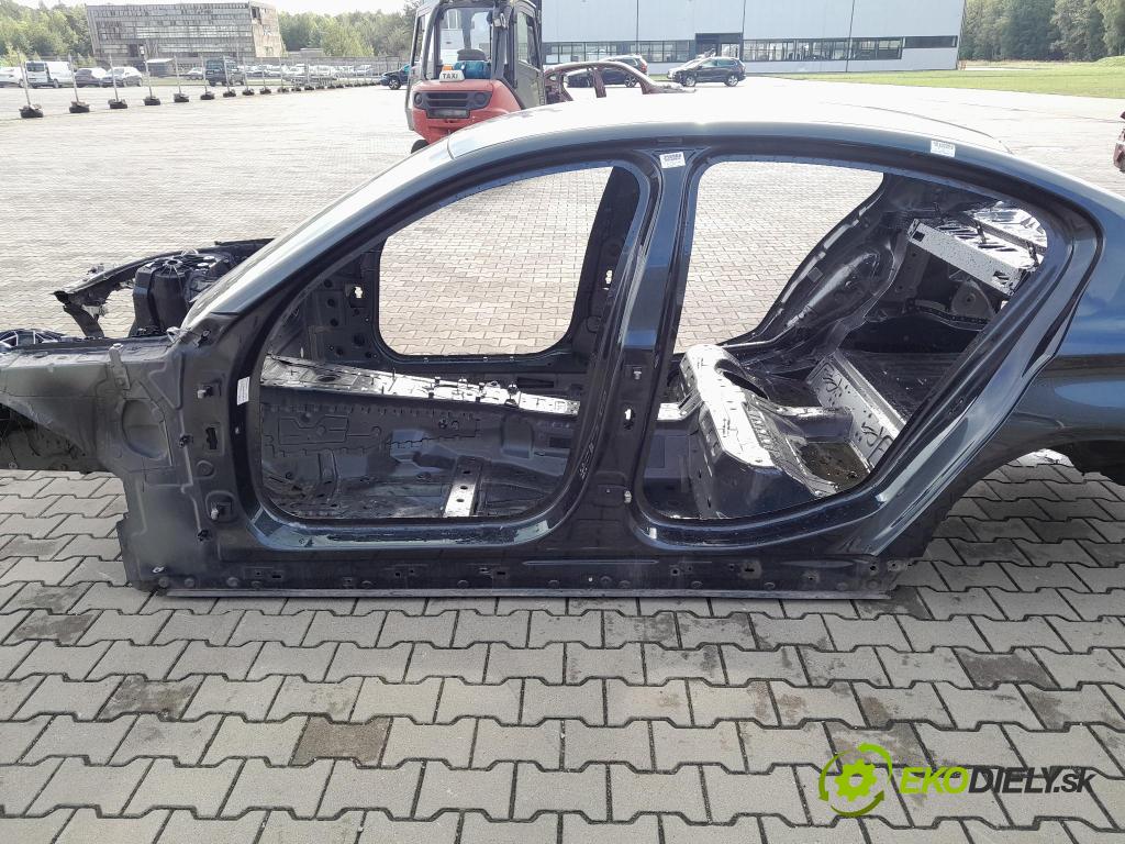 Bmw M5 2018 zad