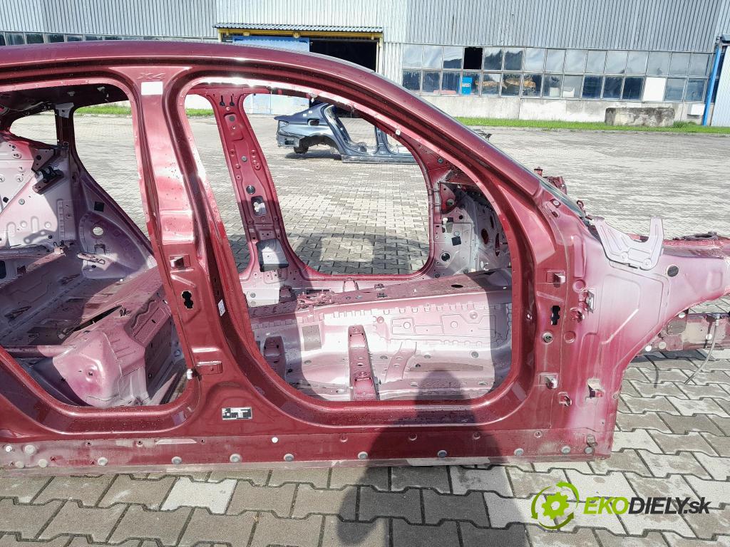 Bmw X4 2023 Práh: v pravo: