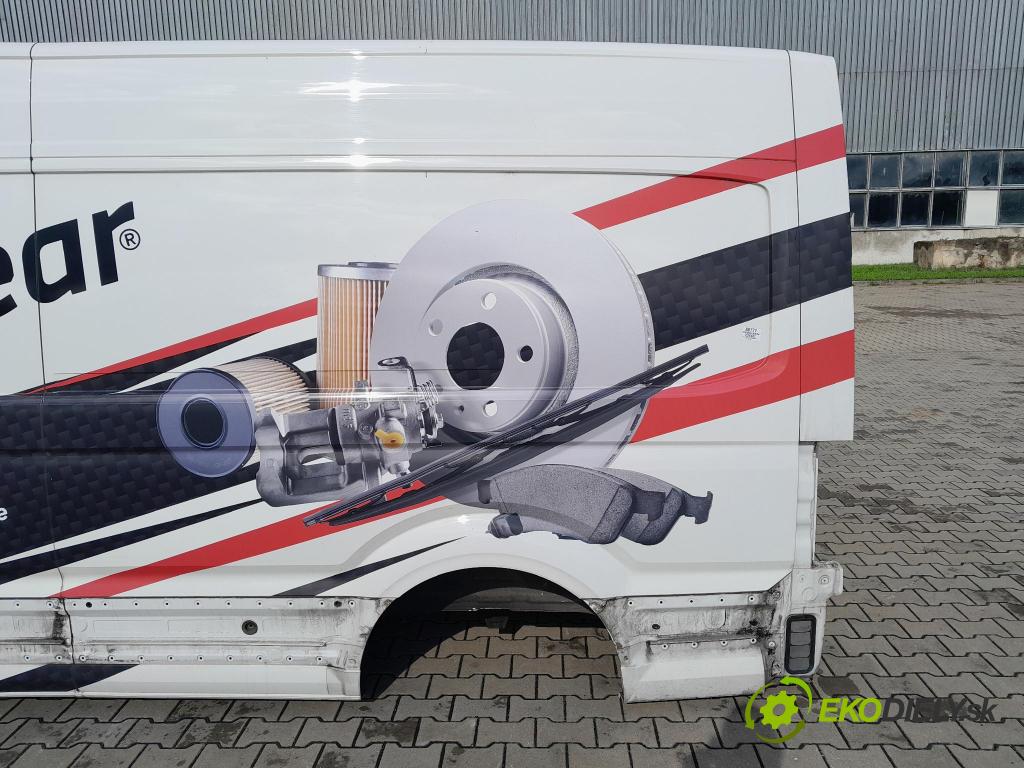 Vw Crafter 0 Strana: Vľavo: