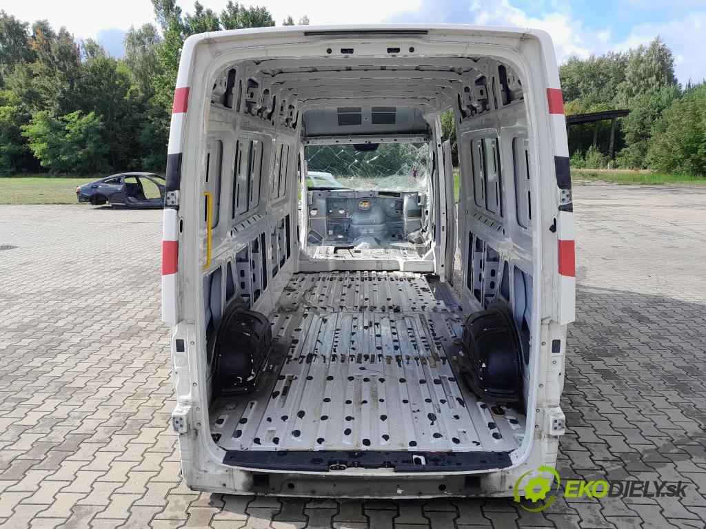 Vw Crafter 0 Strana: Vľavo: