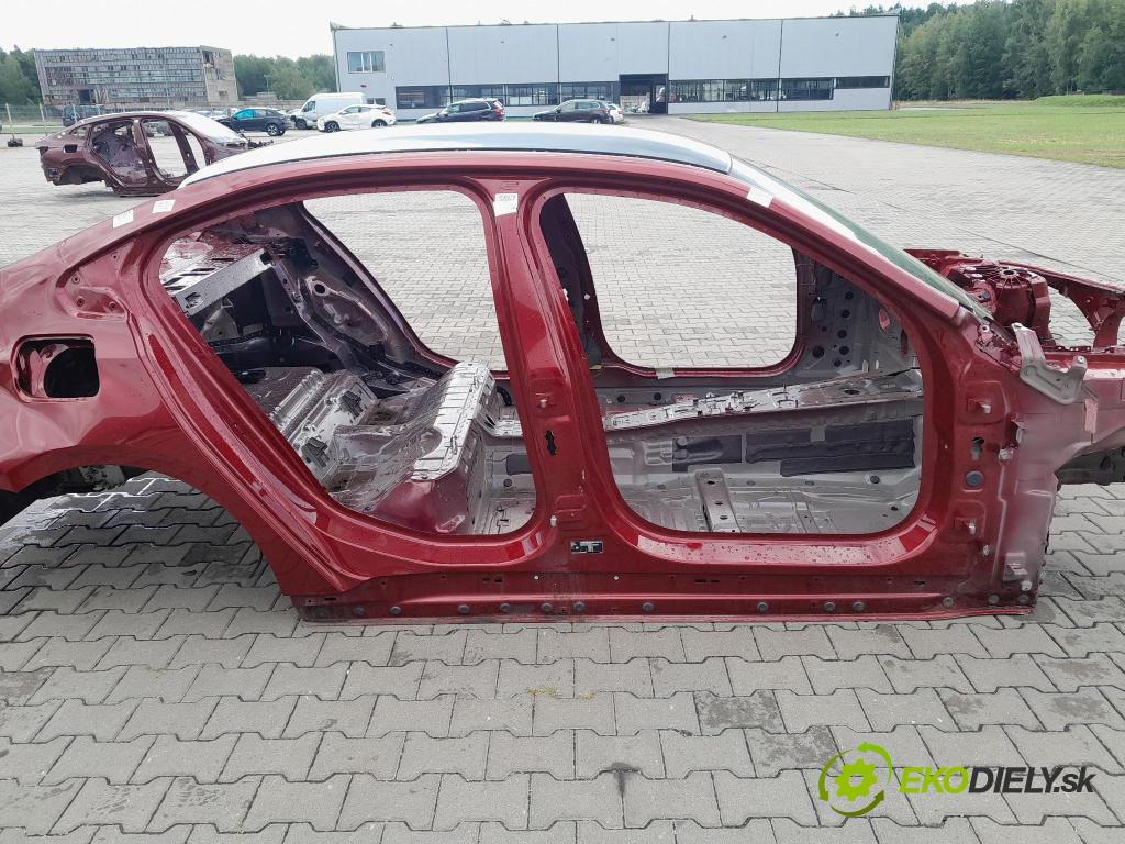 Bmw Seria 5 0 práh v pravo: