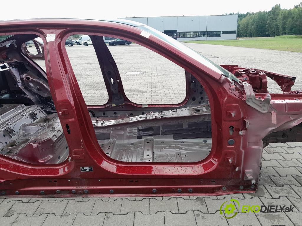 Bmw Seria 5 0 práh v pravo: