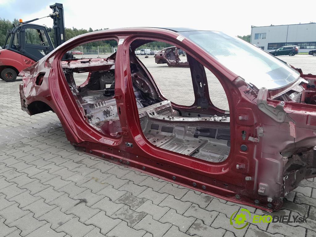 Bmw Seria 5 0 práh v pravo: 