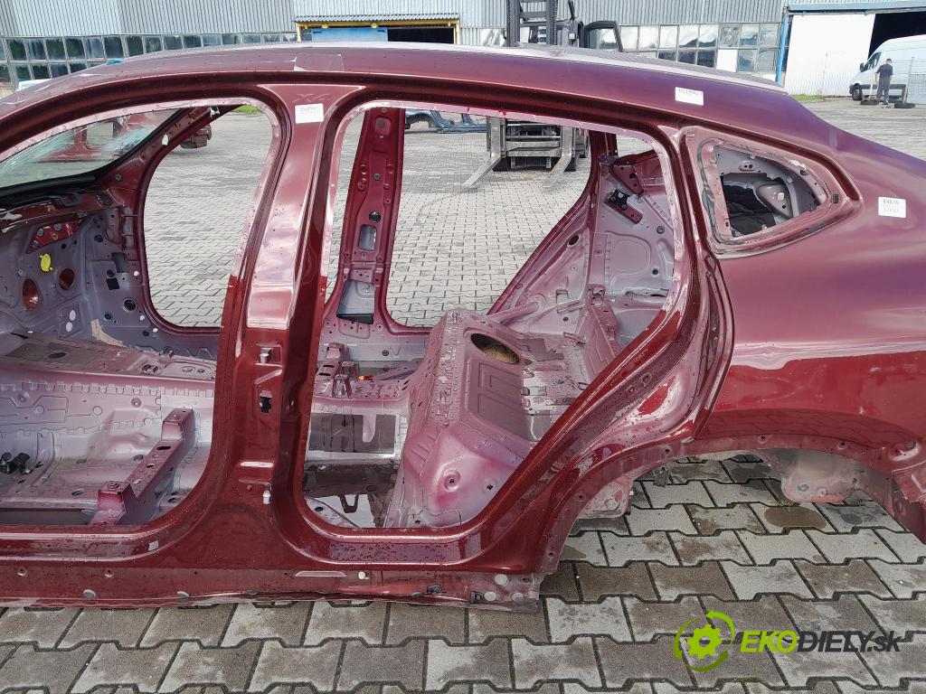 Bmw X4 0 Práh: Vľavo: