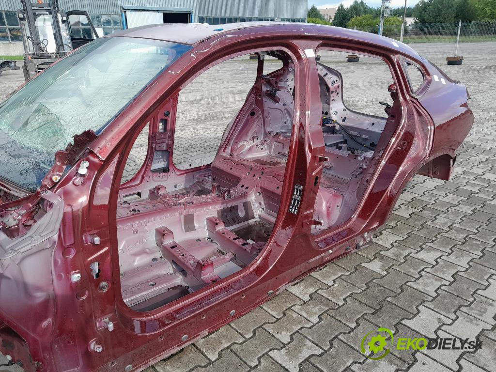 Bmw X4 0 práh Levý: 