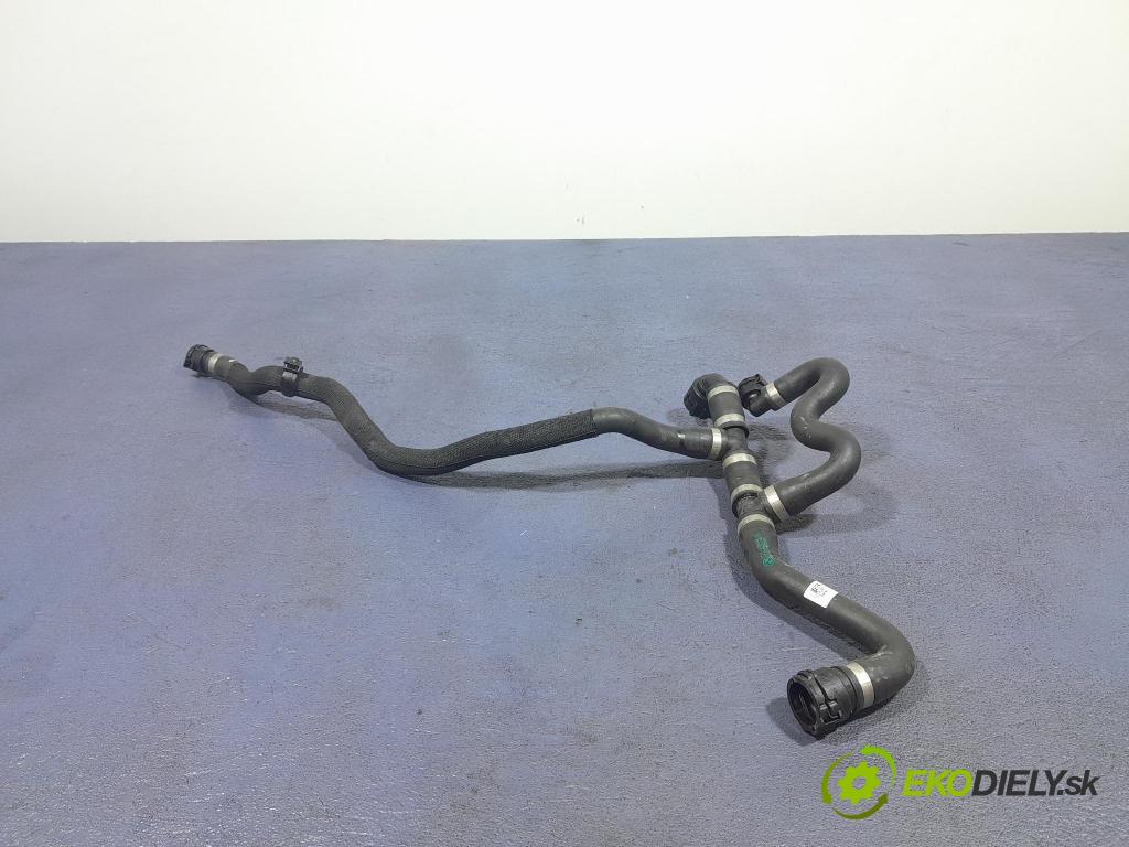 Bmw M4 2025 rúrka Chladič: 8096448