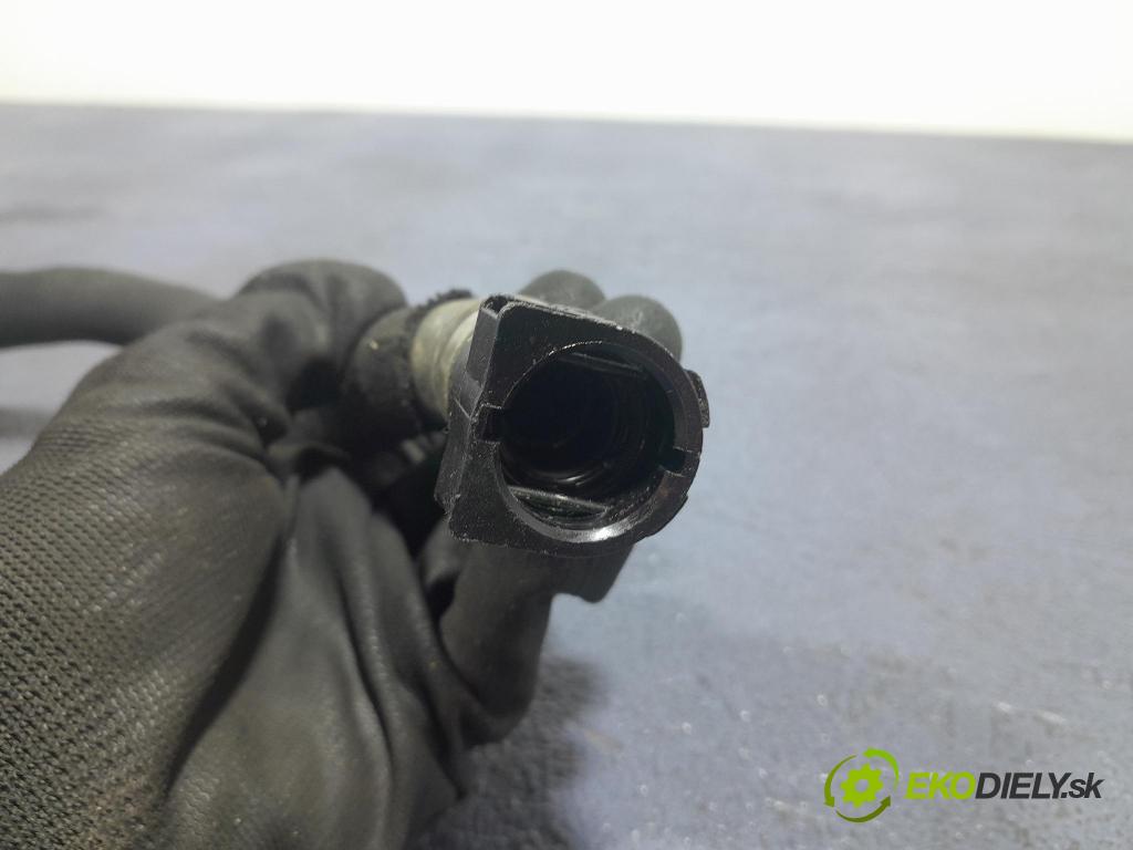 Bmw M4 2025 rúrka Chladič: 8096448