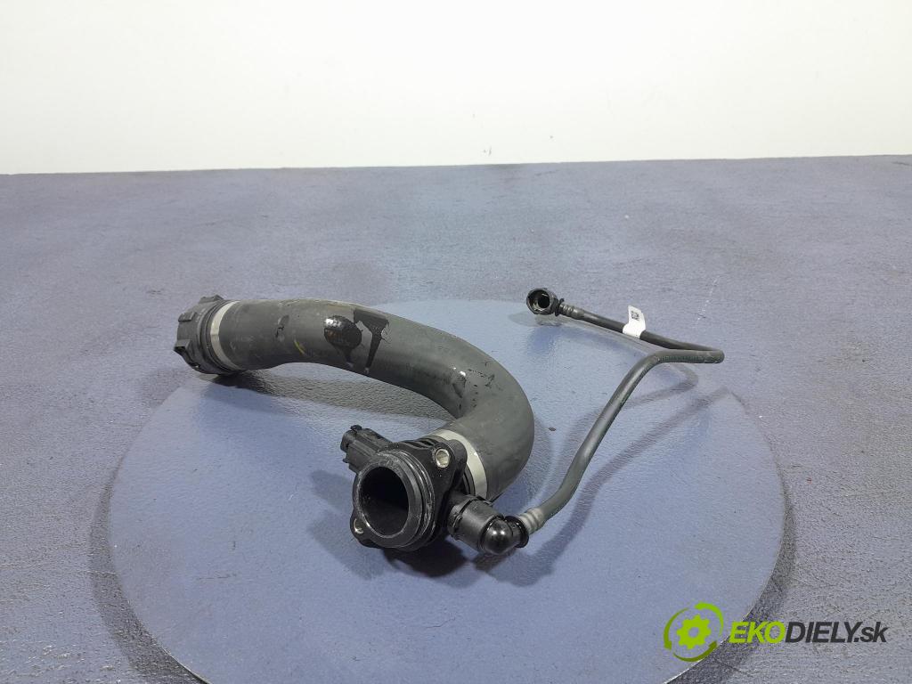 Bmw M4 2025 rúrka Chladič: 8054852