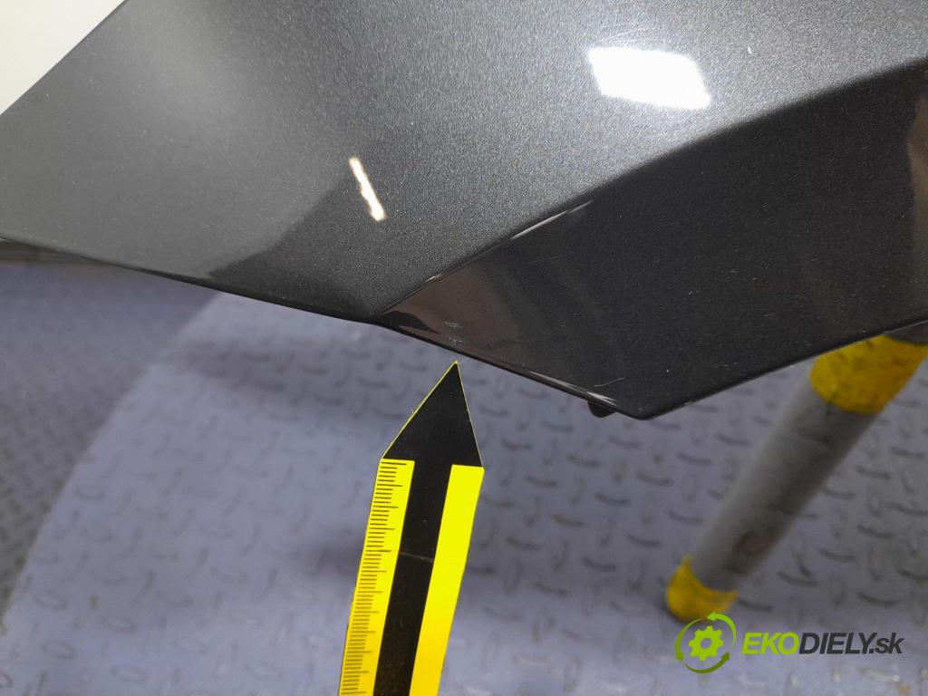 Vw Passat 2021 blatnik před Levý: