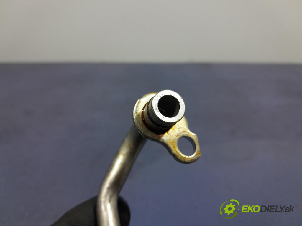 Bmw M4 2025 rúrka Chladič: 8746394