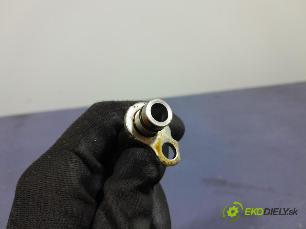 Bmw M4 2025 rúrka Chladič: 8746394