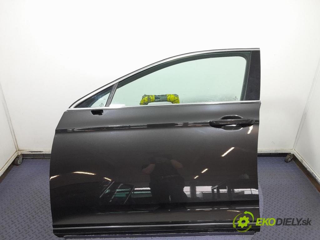 Vw Passat 2021 dveře před Vlevo, odjet: