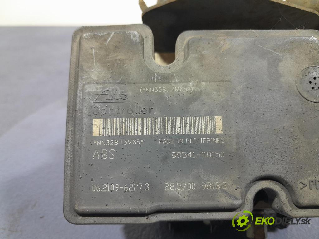 Toyota Yaris 2012 čerpadlo ABS x 44510-0D230