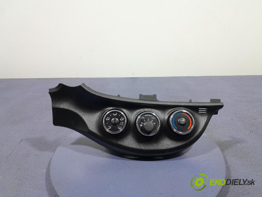 Toyota Yaris 2012 prepínač Klimatizácia: Prúd vzduchu: 55406-0D490