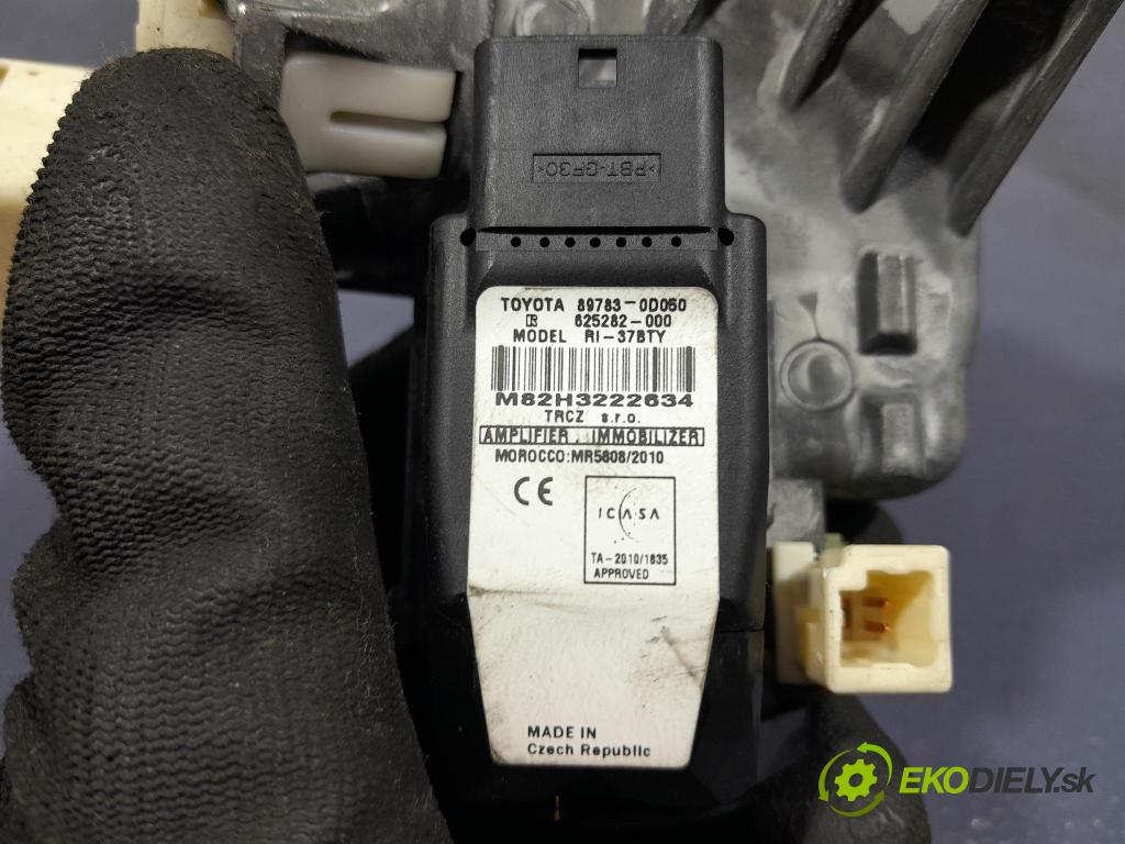 Toyota Yaris 2012 Spínač zapalování. 89783-0D050