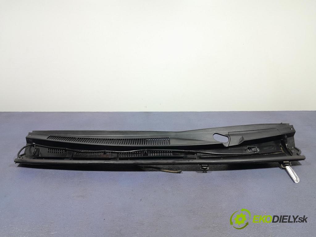 Toyota Yaris 2012 torpédo 55752-0D040