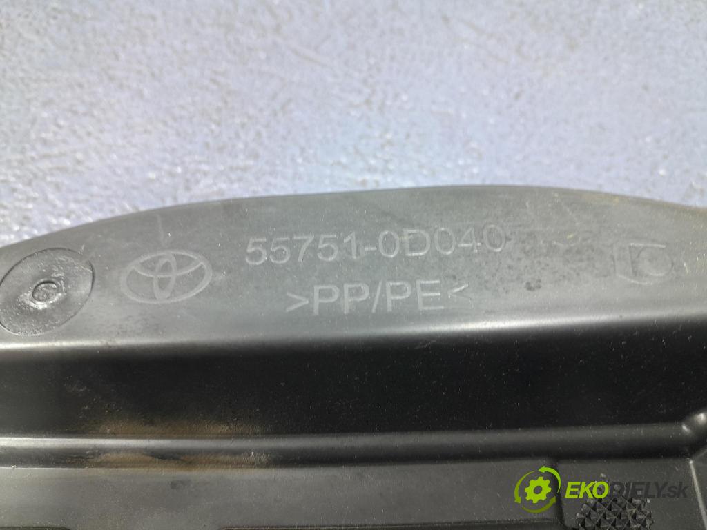 Toyota Yaris 2012 torpédo 55752-0D040