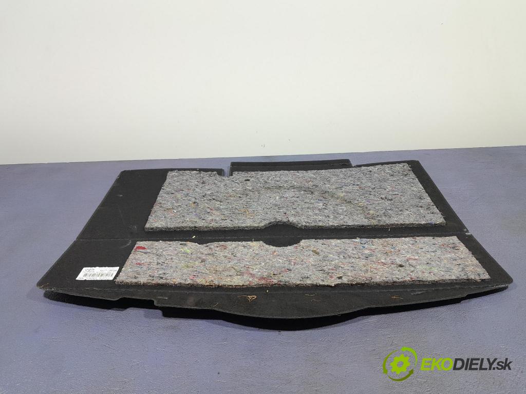 Toyota Yaris 2012 koberec do auta 64771-0D150