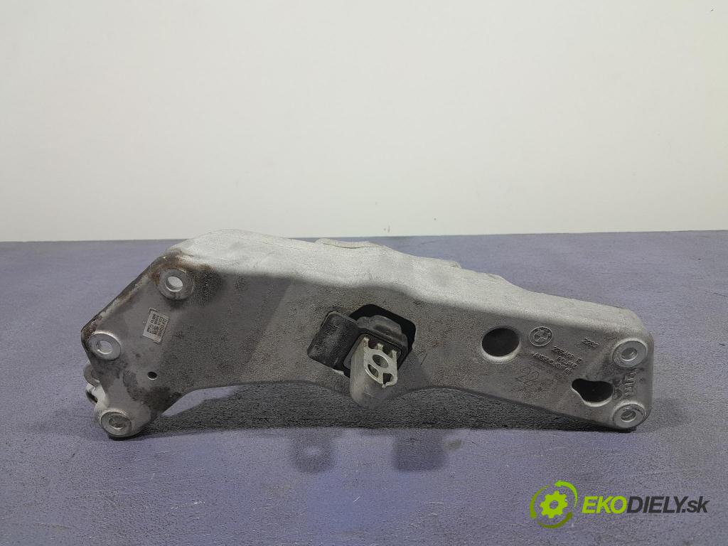 Bmw Seria 7 2023 Polštář: / Tlapka: Truhly: Ozubené kola: 9454216