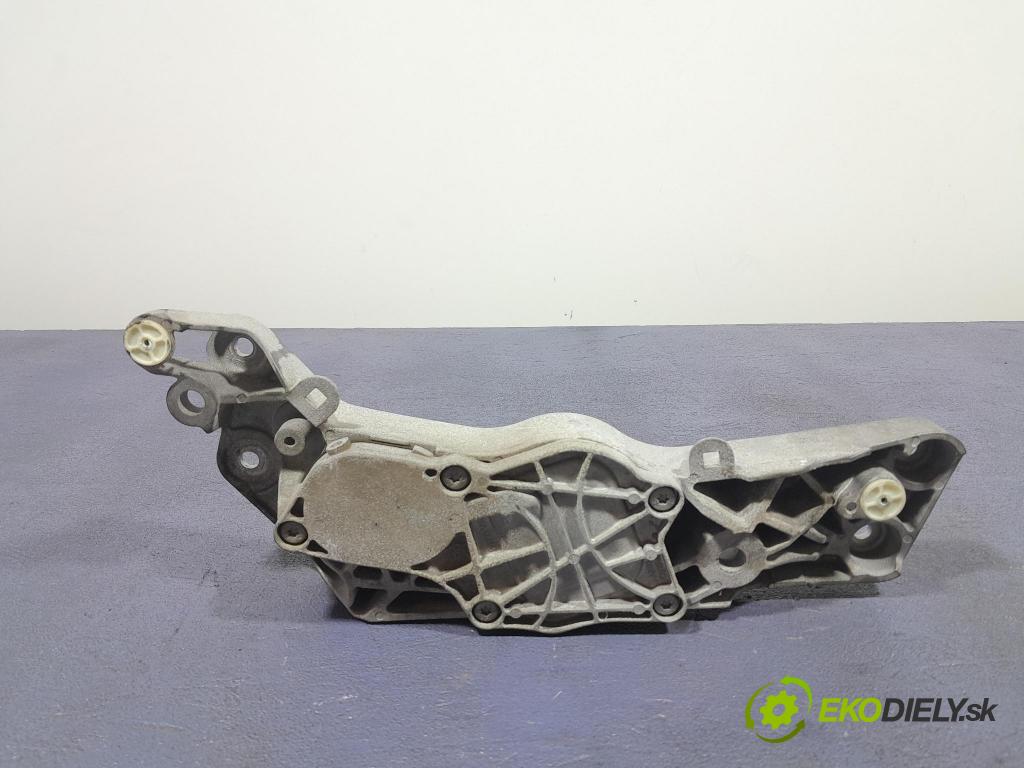 Bmw Seria 7 2023 Polštář: / Tlapka: Truhly: Ozubené kola: 9454216