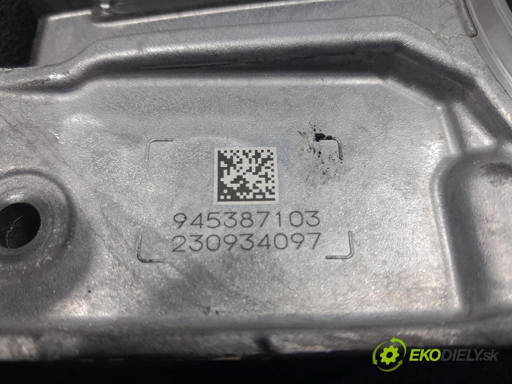 Bmw Seria 7 2023 kryt Načasovanie: 9453872